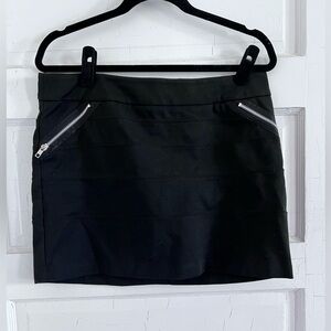 Black bodycon miniskirt with zippers